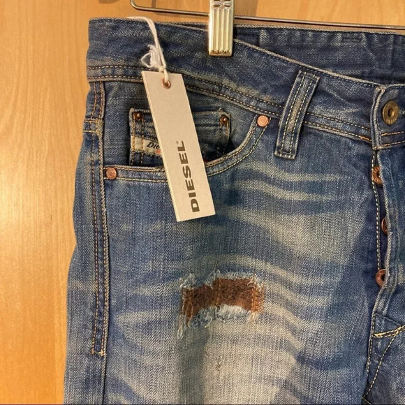DIESEL INDUSTRY Sz 31 Viker Button Fly Distressed  Mid Rise Straight Leg - Picture 2 of 14